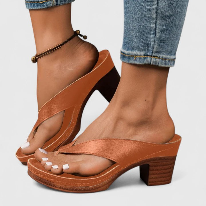 Dam Blockklack Sandaler in brun, Tidlös Elegans