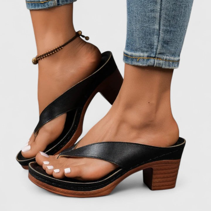 Dam Blockklack Sandaler in svart, Tidlös Elegans