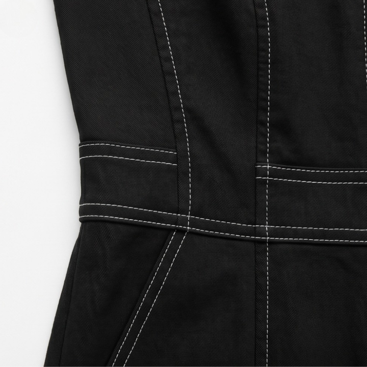 Dam Halterneck Jumpsuit - Skuren midja och elegant snitt