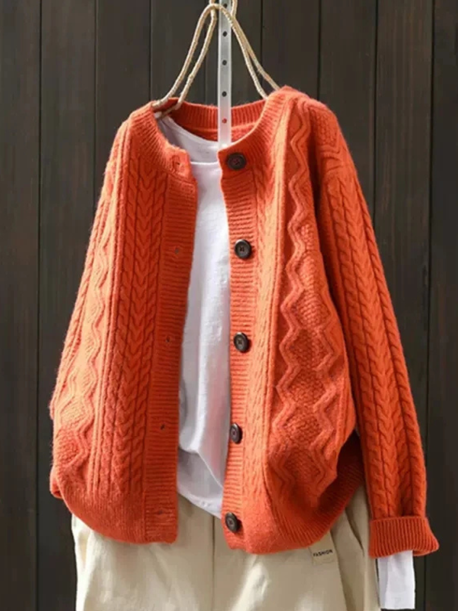 Dam Kabelstickad Cardigan in orange, Klassisk Knäppning