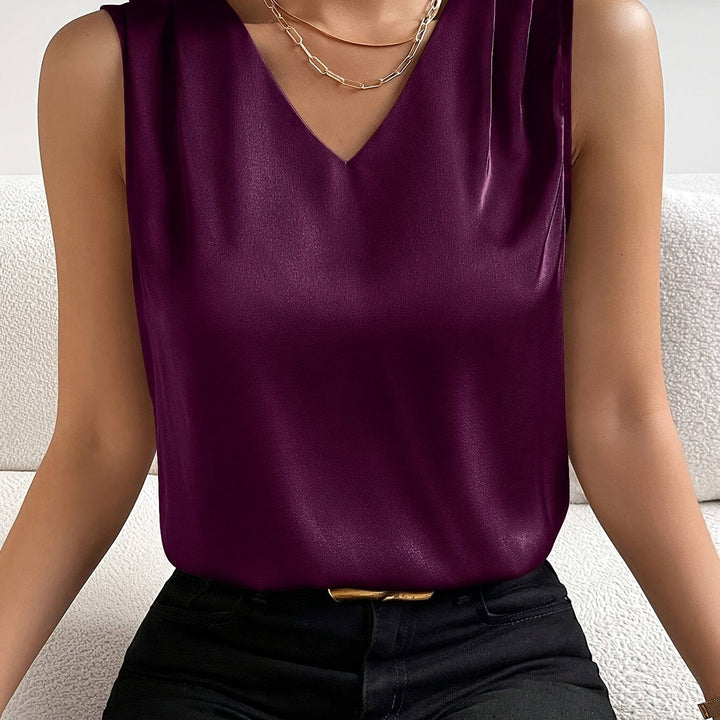 Dam Sleeveless V-Neck Top in violett blå, Elegant och Tidlös