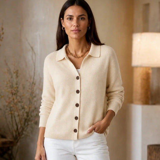 Dam Stickad Cardigan med Vändbar Krage in beige, Klassisk Stil