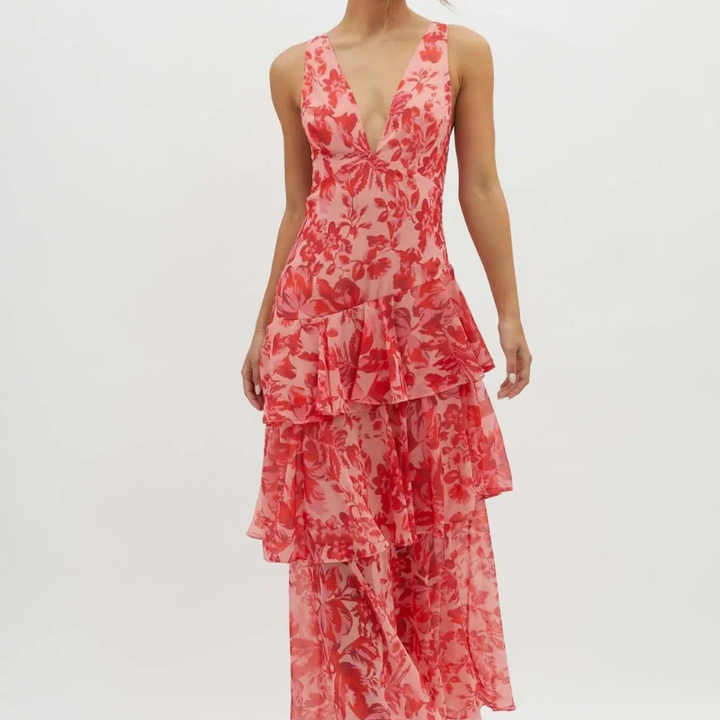 Klänning Maxi | Elegant Sommarklänning | Djup V-ringning | Volangkjol