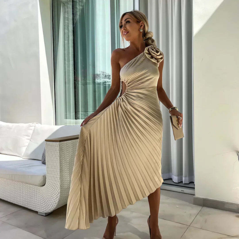 Klänning Midi | Elegant One-Shoulder Klänning | Plisserad Design | Markerad Midja