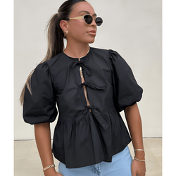 Damblus | Volangdetaljer & Puffärmar | Rynkad Croptop | Elegant & Feminin