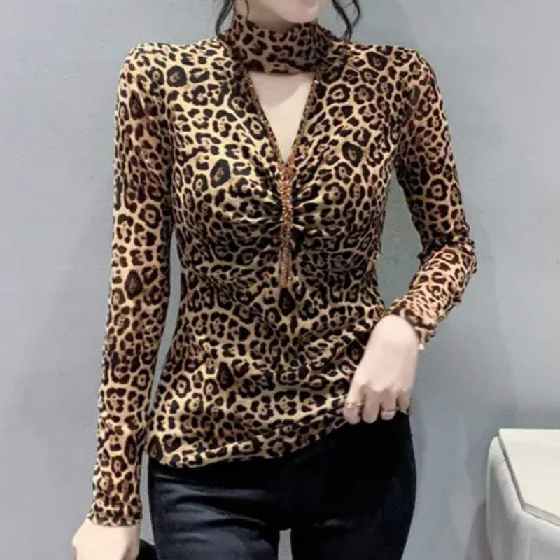Topp för kvinnor | Leopardmönster | Elegant & djärv | Sofistikerad charm
