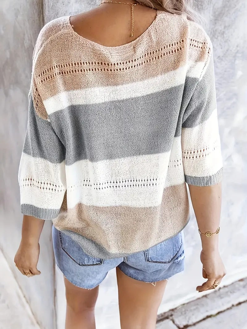 Dam Tröja | V-ringning & Off-Shoulder | Randig Stickad med Håldetaljer | Ljusgrå & Rosa
