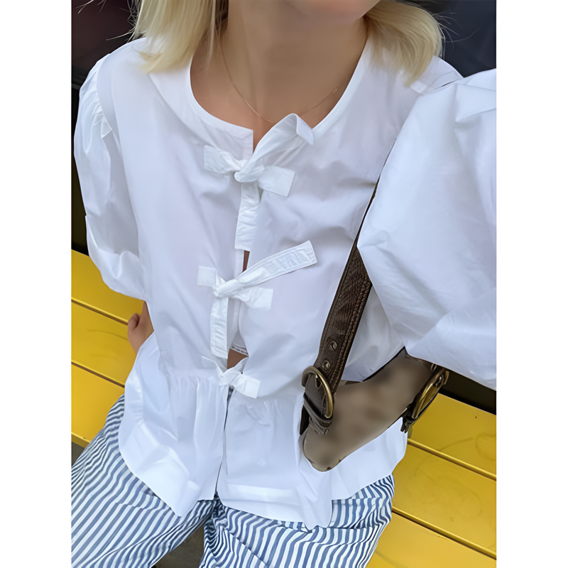 Damblus | Volangdetaljer & Puffärmar | Rynkad Croptop | Elegant & Feminin