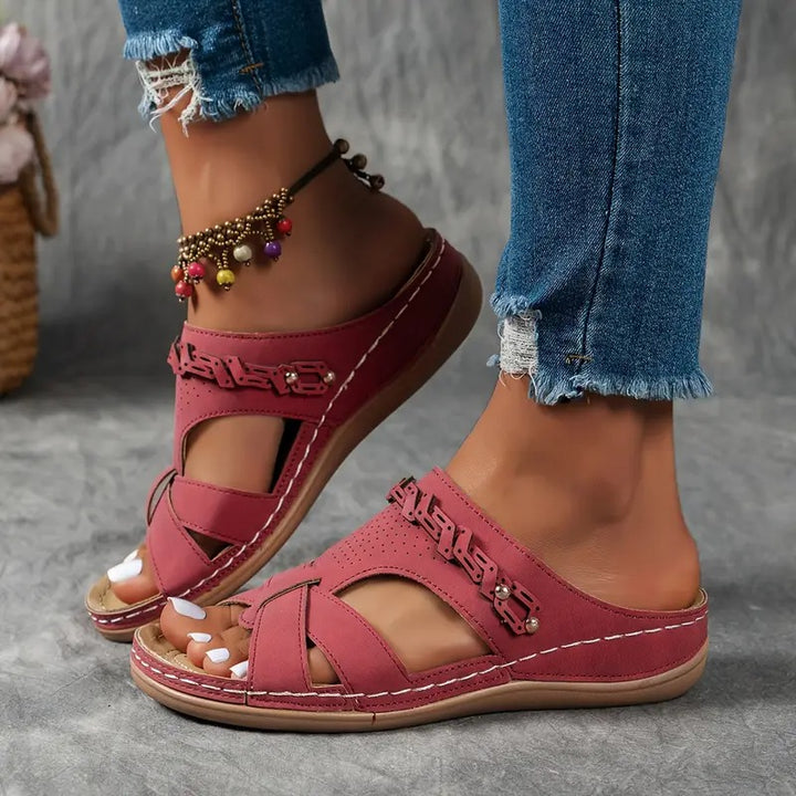 Kilklackade skor för kvinnor | Utskuren &amp; Slip-on | Strandskor med öppen tå och mjuk sula
