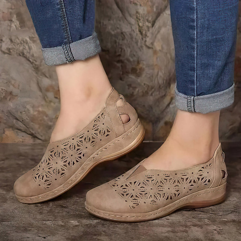 Sandaler för kvinnor | Rund näsa & halkskyddad kilklack | Öppna sandaler med ihålig design