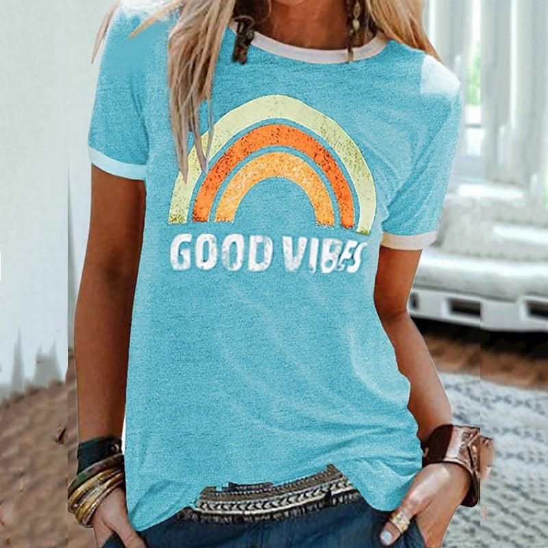 T-shirt för kvinnor | Regnbågstryck | Rund hals & kortärmad | Sommartopp