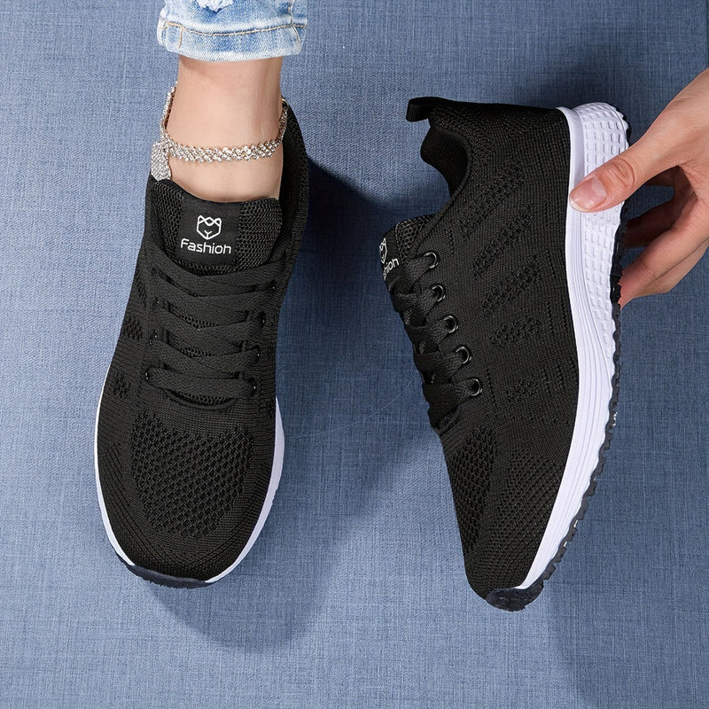 Dam Sneakers | Lätt & Andas | Kamouflagemönster | Stickad Meshdesign