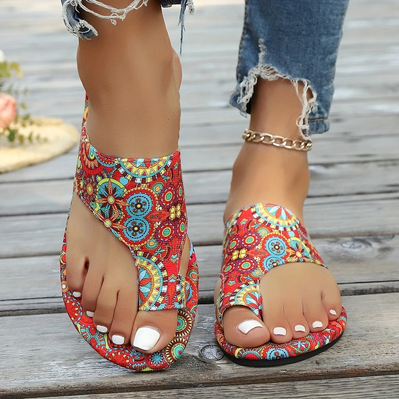 Flipflops för damer | Blommigt tryck & fjärilsdetaljer | Halksäker sula | Färgglad textil