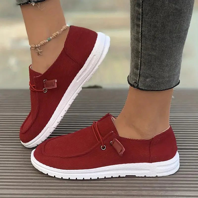 Kvinnor Slip-on Skor | Lättvikt & Flexibel Sula | Bekväma & Vardagsvänliga | Avslappnad Stil