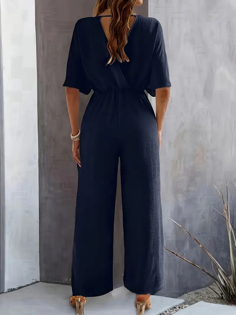 Jumpsuit för kvinnor | V-ringad och draperad design | lättviktspolyester för vår och sommar