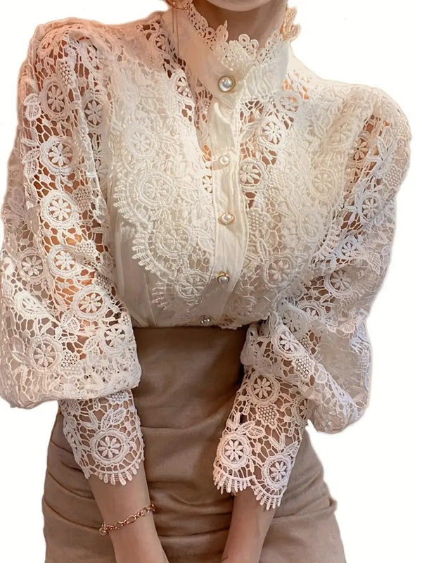 Dam Blus | Viktoriansk Stil | Pärlknappar & Spetsdetaljer | Elegant Långärmad Topp