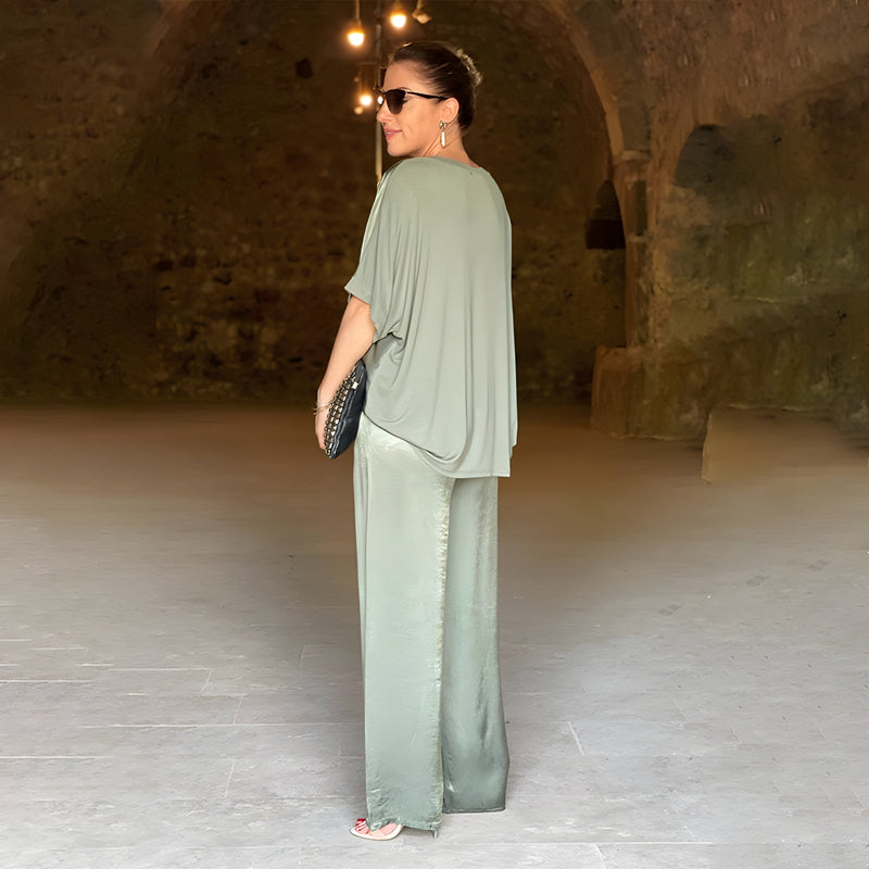 Set för kvinnor | Tvådelat & V-ringat | Strålande & elegant | Casual Chic