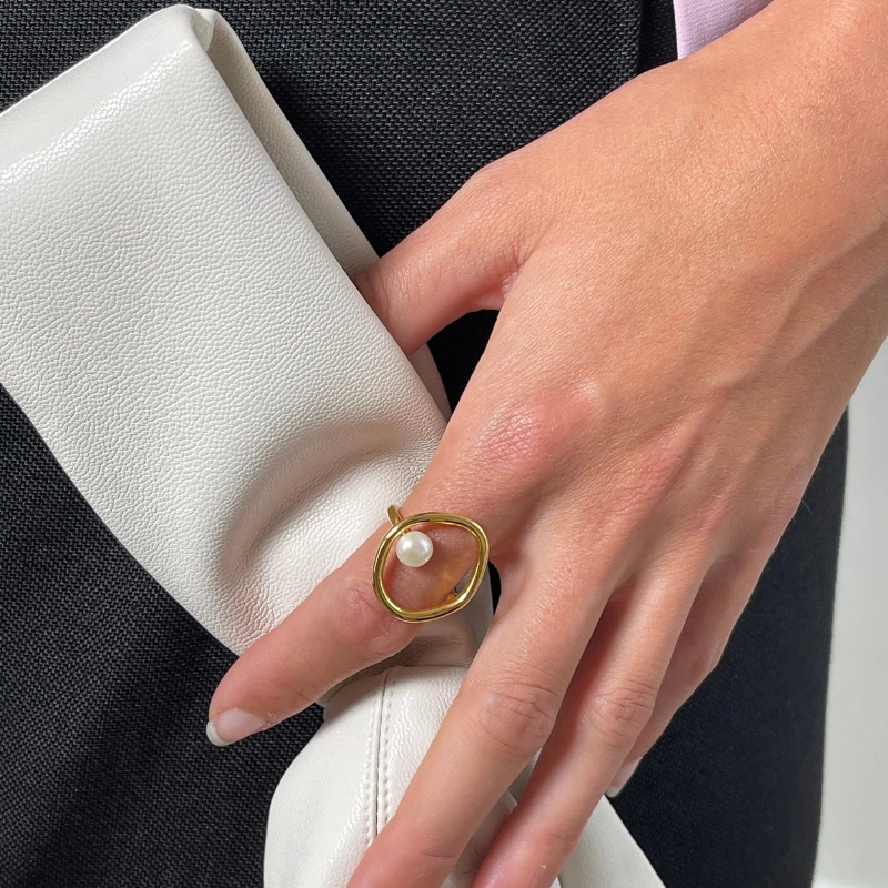 Dam Oval ring | Elegant design | Tidlös accessoar