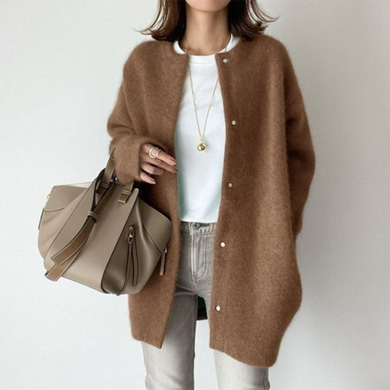 Designer Kappa för Dam | Lös Passform & Mjukt Material | Elegant Knäppning | Premium Tyg