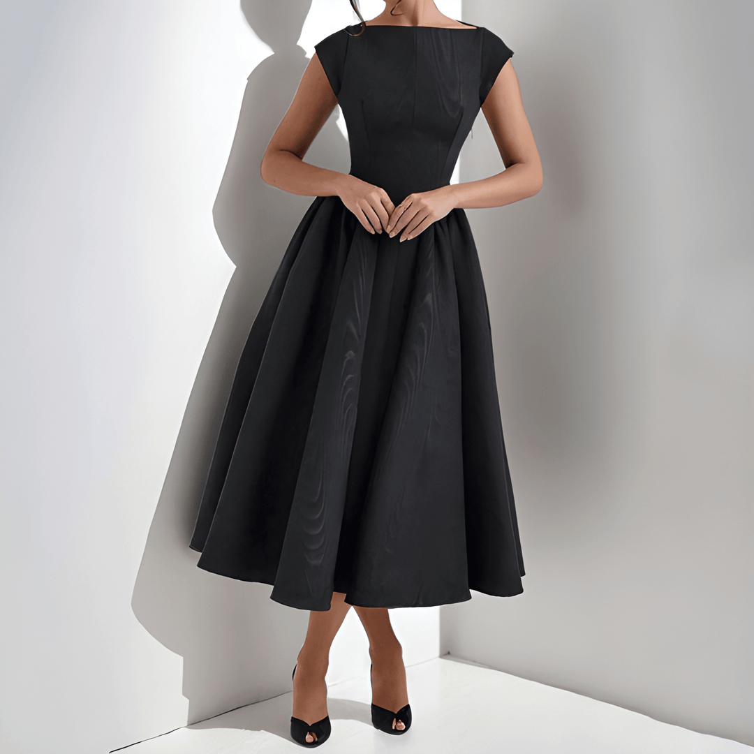 Klänning Midi | Elegant Vit Klänning | Markerad Midja | Tidlös Design