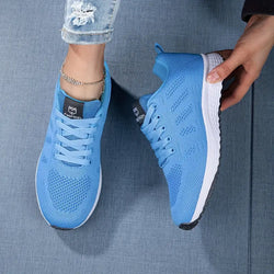 Dam Sneakers | Lätt & Andas | Kamouflagemönster | Stickad Meshdesign