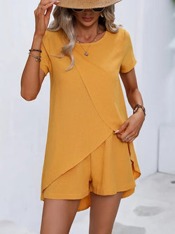 Damset | Tvådelat Set med Kavaj & Shorts | Oregelbunden Design & Avslappnad Semesterstil
