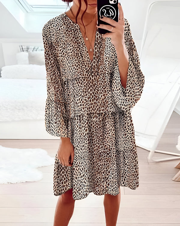 Kvinnor Klänning | Långärmad | Knälång & Leopardmönstrad | Elegant Vardagsstil